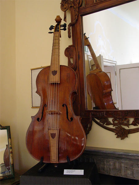 Viola da gamba by Gianbattista Grancino: Orpheon Foundation